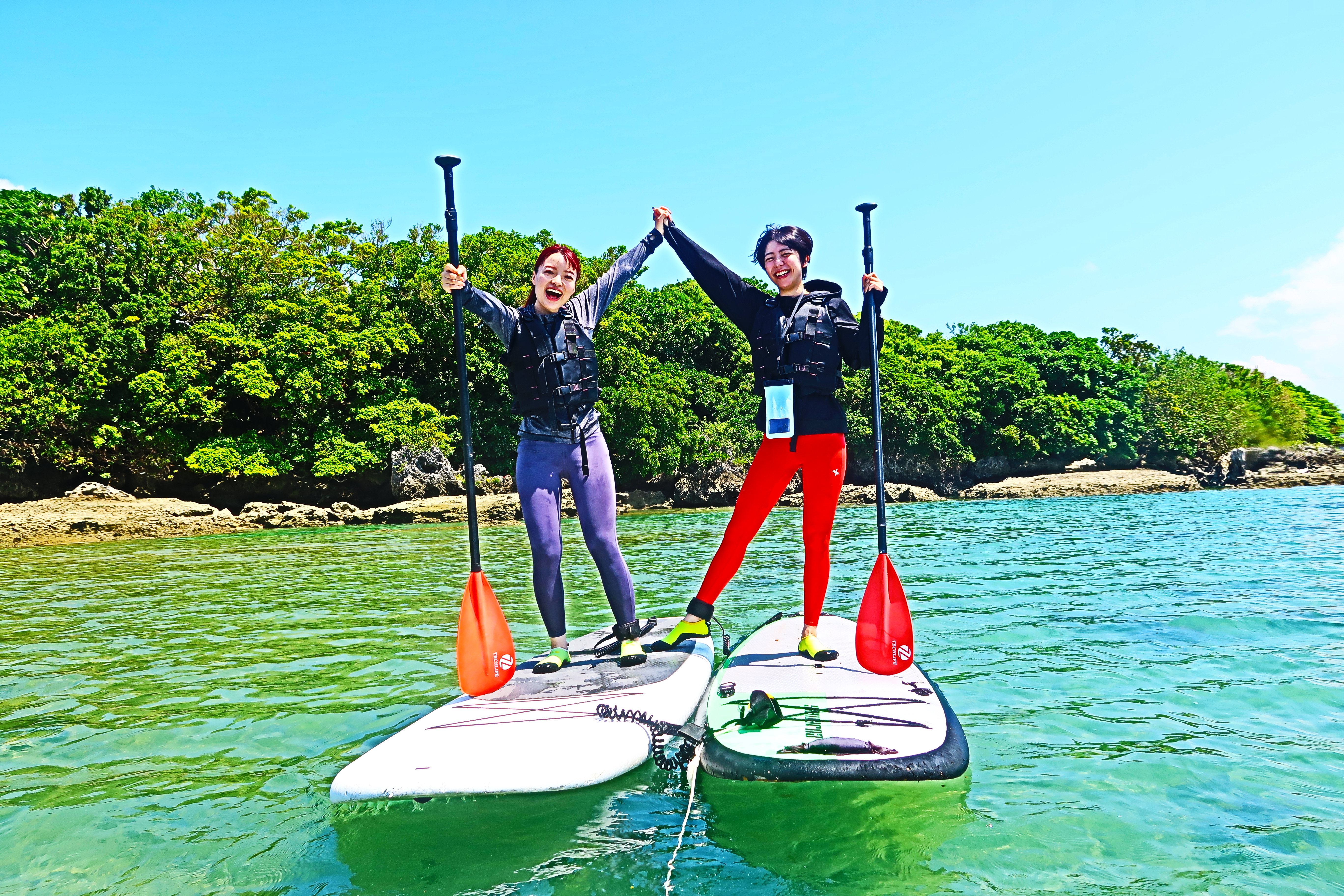 沖縄で貸切サップ体験ツアー！生き物と触れ合ったり、海を満喫する！